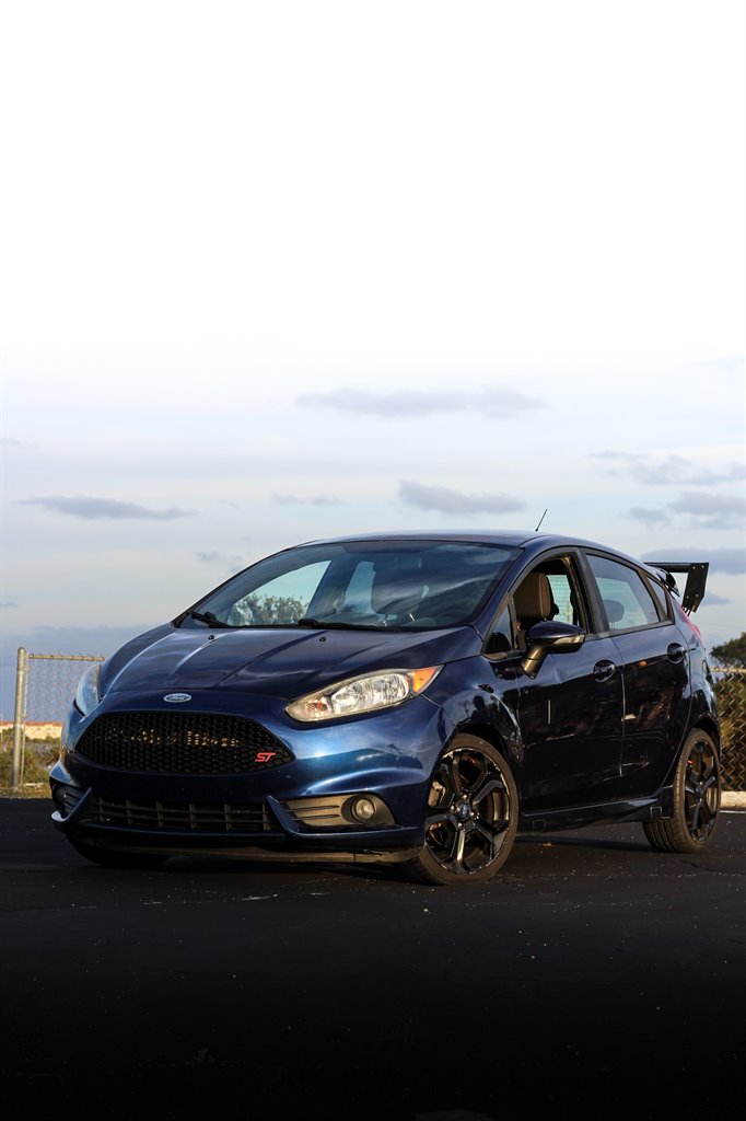 2016 Ford Fiesta ST's photo