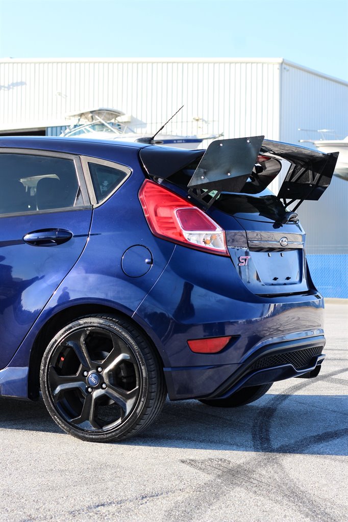 2016 Ford Fiesta ST - Photo 6