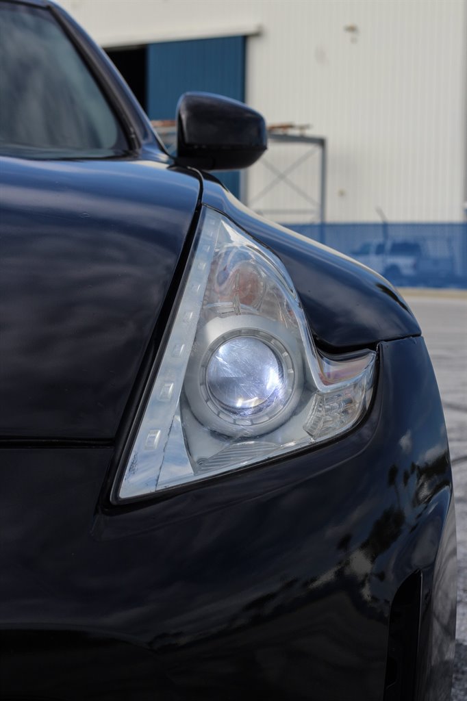 2017 Nissan 370Z Coupe Base - Photo 25