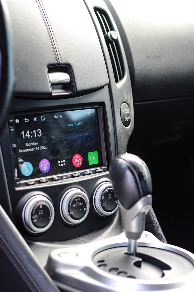 2017 Nissan 370Z Coupe Base - Photo 23